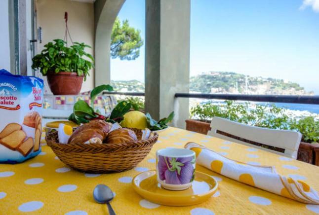 Ischia - Panoramic Apartment On The Sea 라코아메노 외부 사진