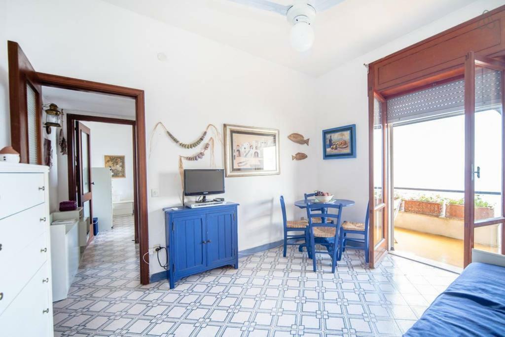 Ischia - Panoramic Apartment On The Sea 라코아메노 외부 사진