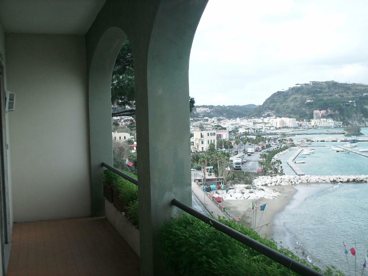 Ischia - Panoramic Apartment On The Sea 라코아메노 외부 사진